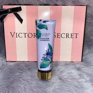 Victorias Secret Passion Flowers lotion